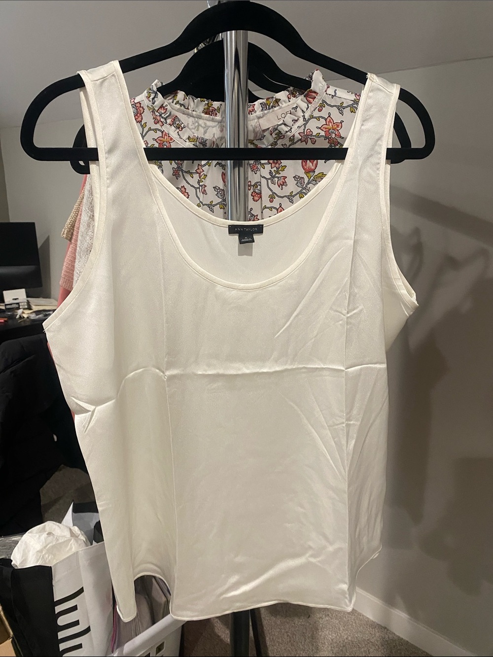 Ann Taylor Ivory Satin Scoop Neck Camisole